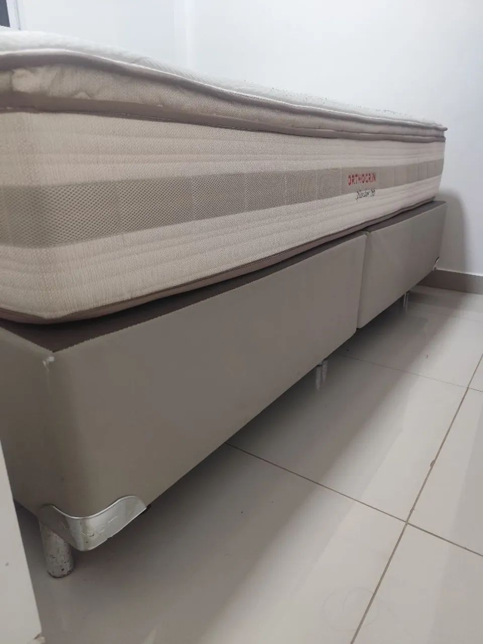 Cama King Orthocrin Splendor Top + Box - 3 anos de uso
