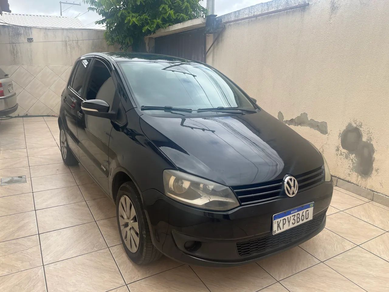 Volkswagen Fox Fox 1.0 Mi Total Flex 8V 3p 2014