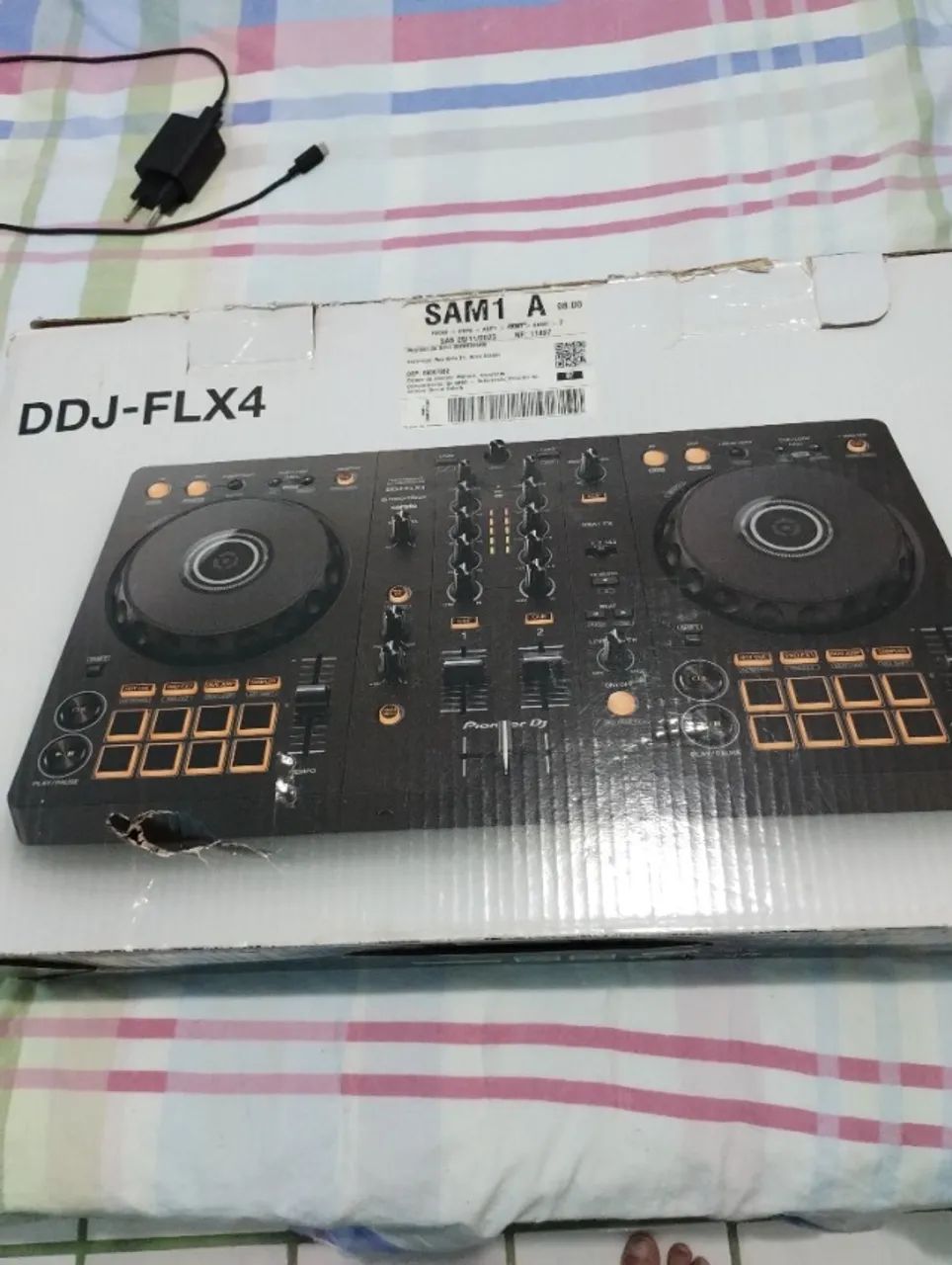 Controladora DDj-FLX4 - Foto 4