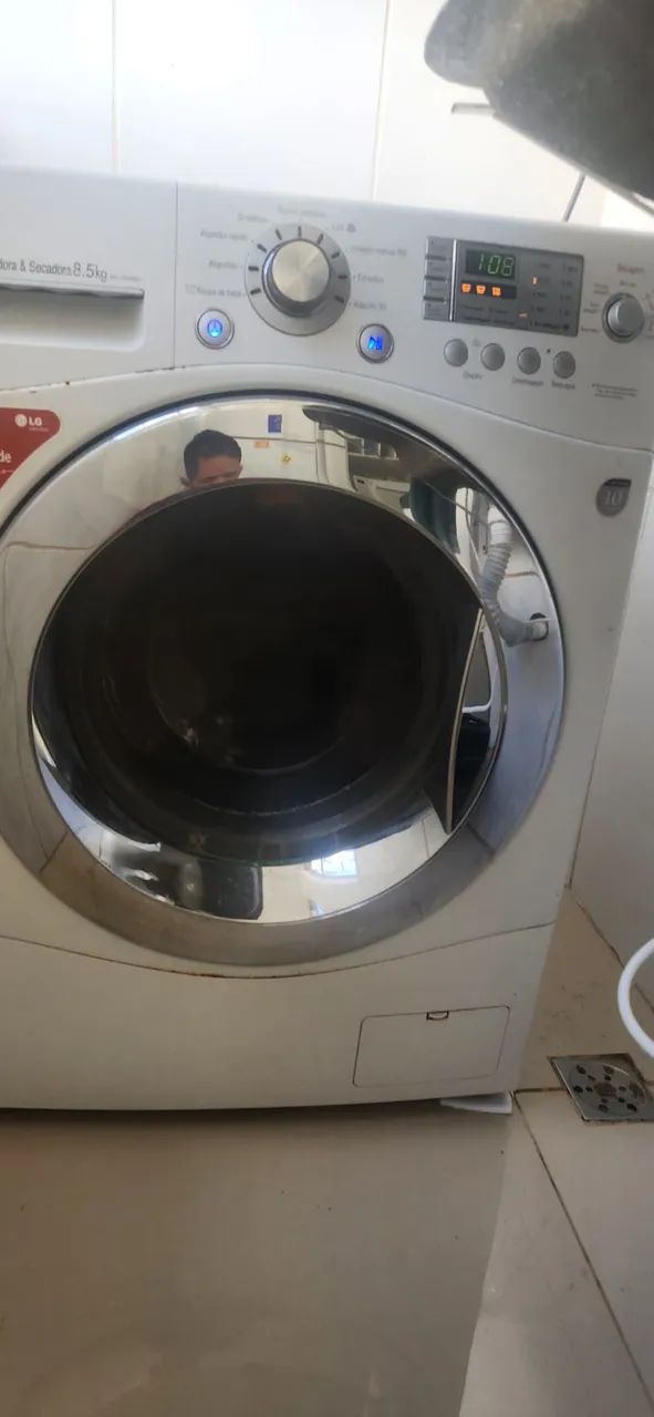 Lava e seca LG. 