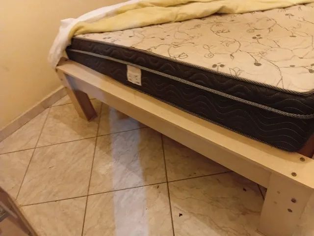 Cama de casal muito nova