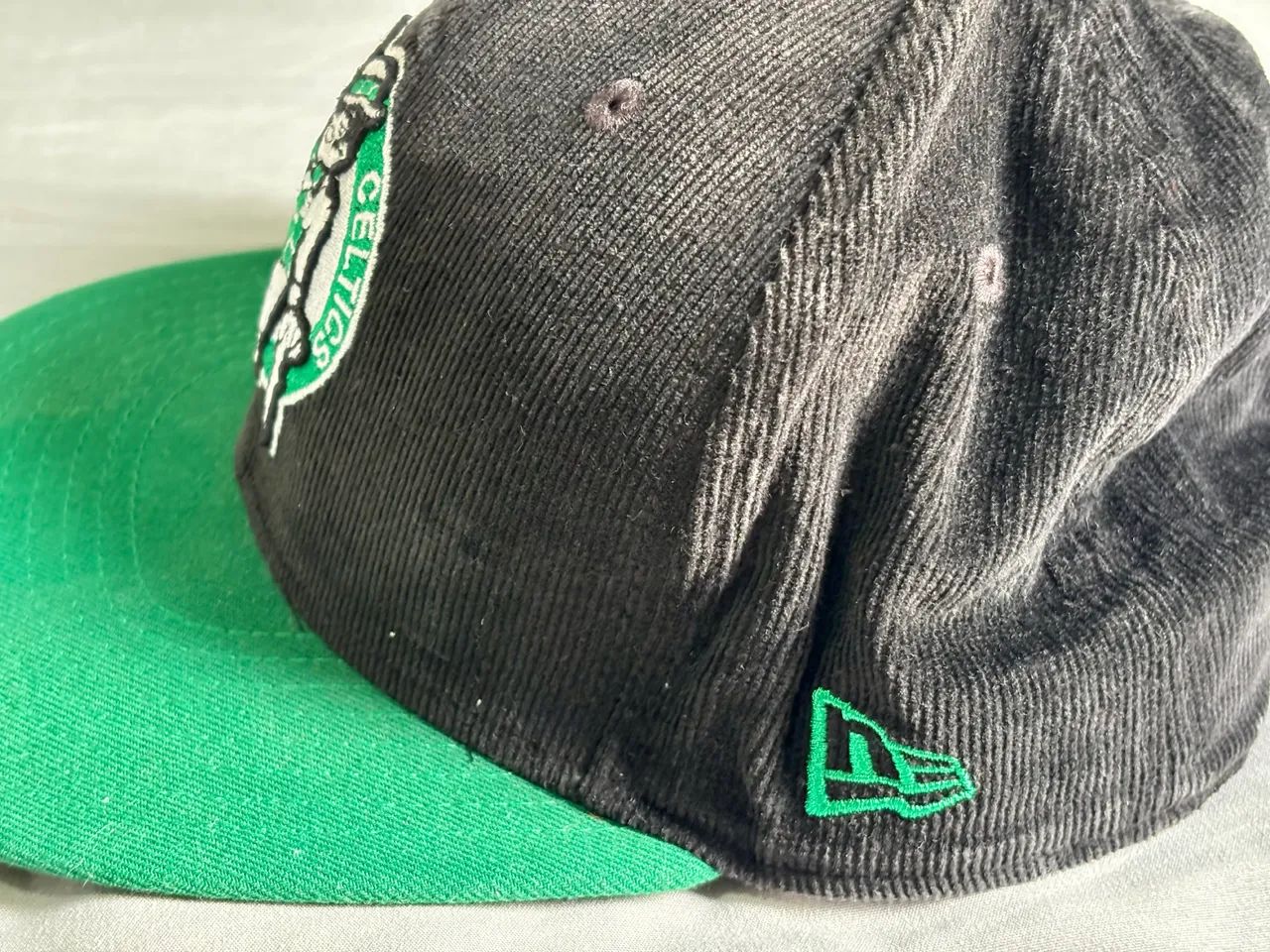 Boné New Era Classics Boston Celtics - Usado - Foto 2