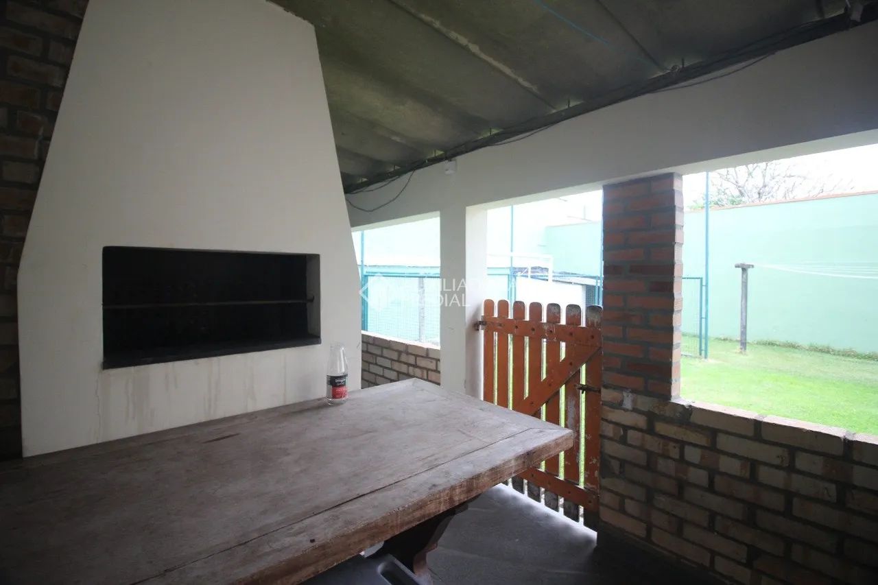 Casa à venda no bairro Parque São Jorge, com três quartos - Foto 3