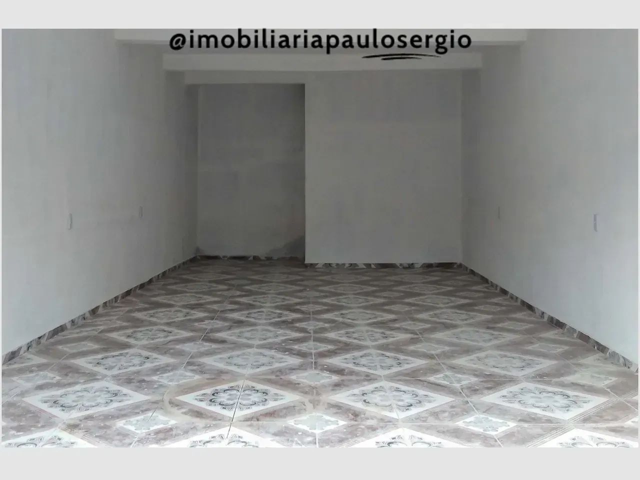 PRÉDIO À VENDA  Residencial e Comercial  4 Aptos e 4 Lojas - Foto 2