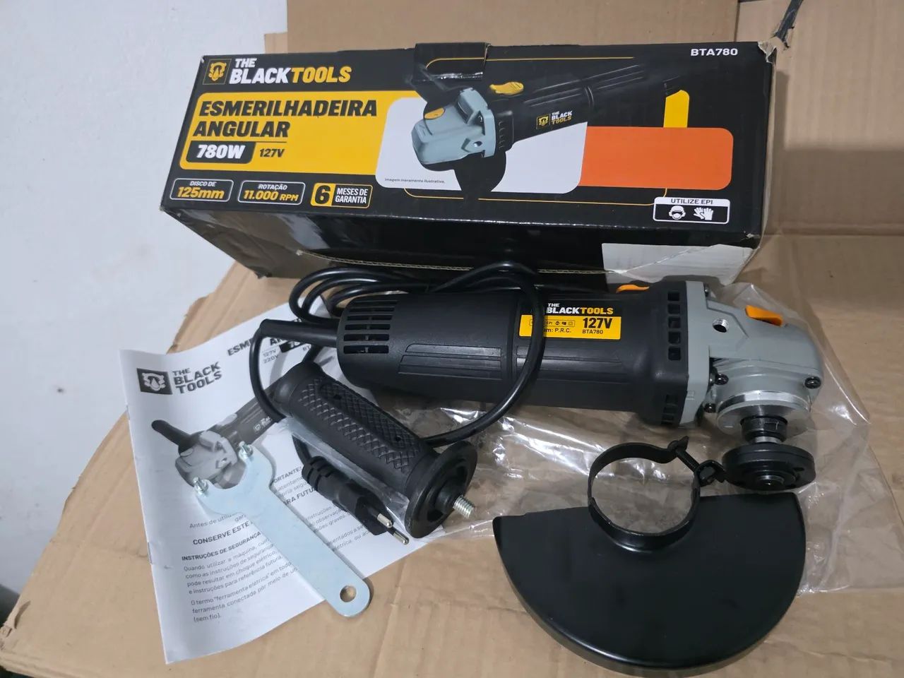 Esmerilhadeira Lixadeira Angular Profissional 780w 127V The Black Tools <br><br>780W<br><br>127V 1