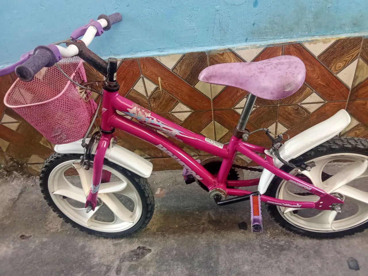 Vendo bicicleta pequena semi nova - Foto 4