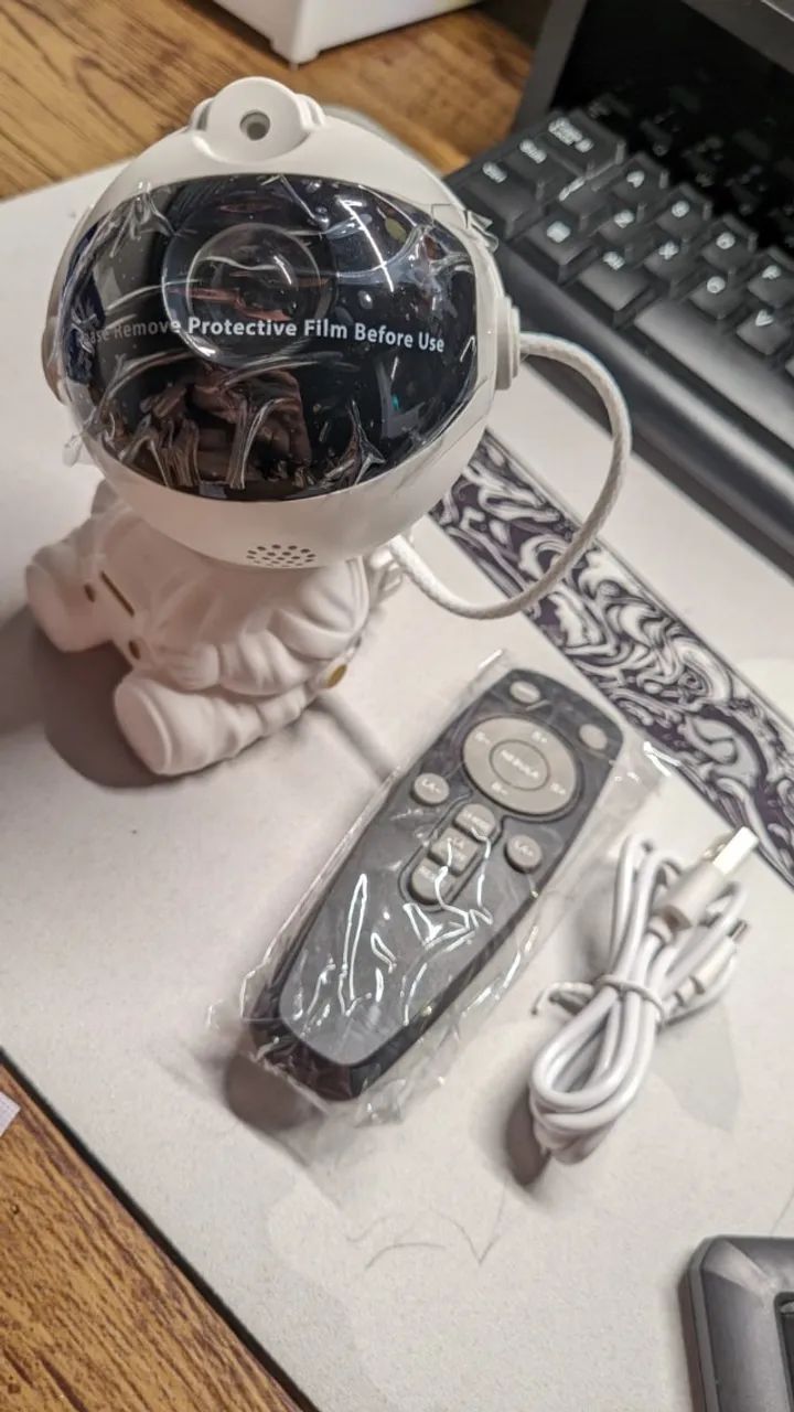 Projetor de Galáxia em formato de Astronauta - NOVO - Foto 3