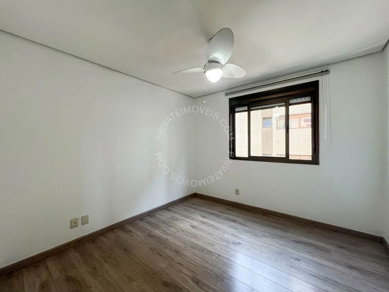Apartamento semimobiliado para alugar no Mont Serrat com 2 quartos(2 suítes) - Foto 11