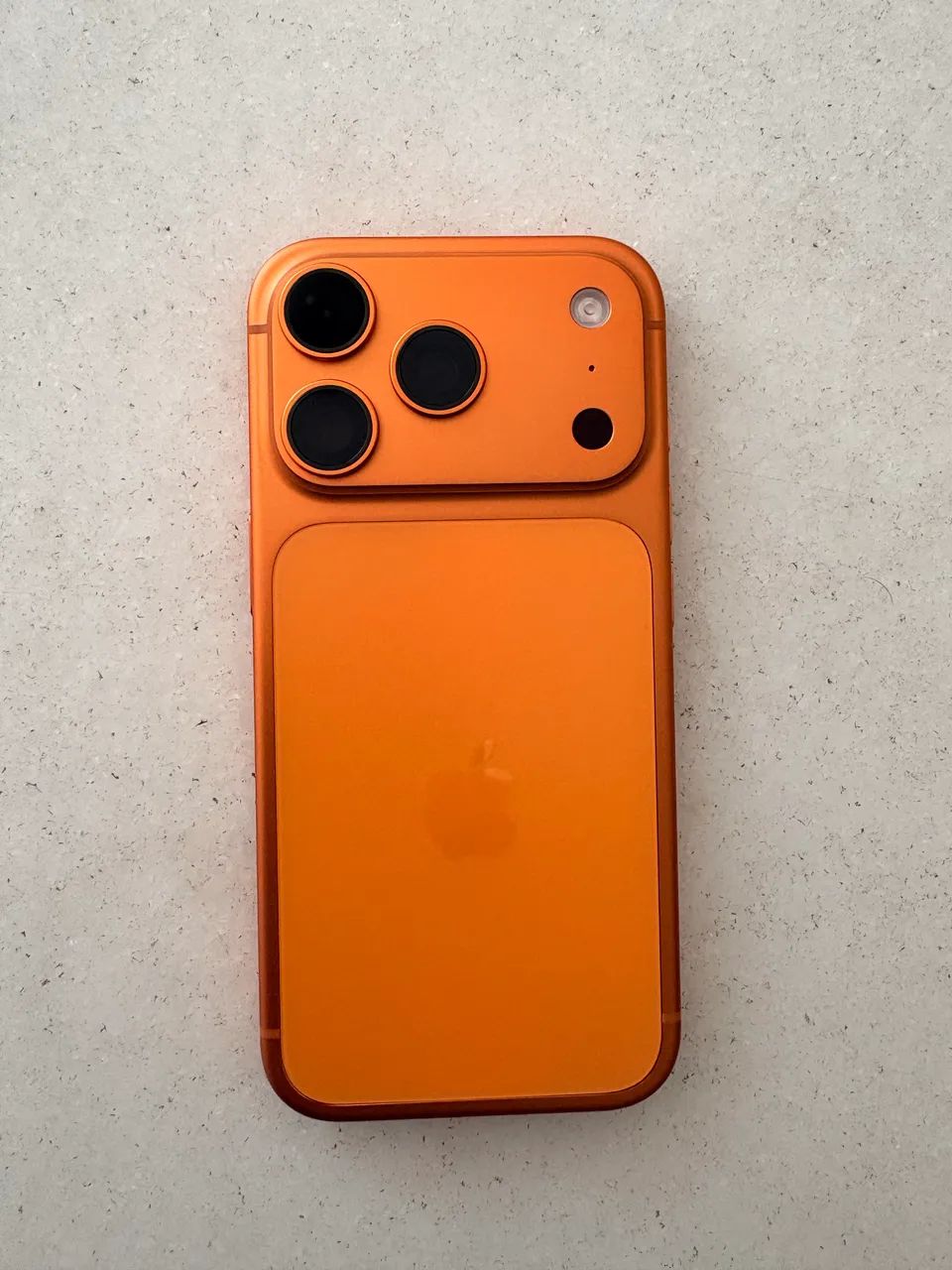 iPhone 17 Pro 256 Gb com carregador e cabo - Foto 5
