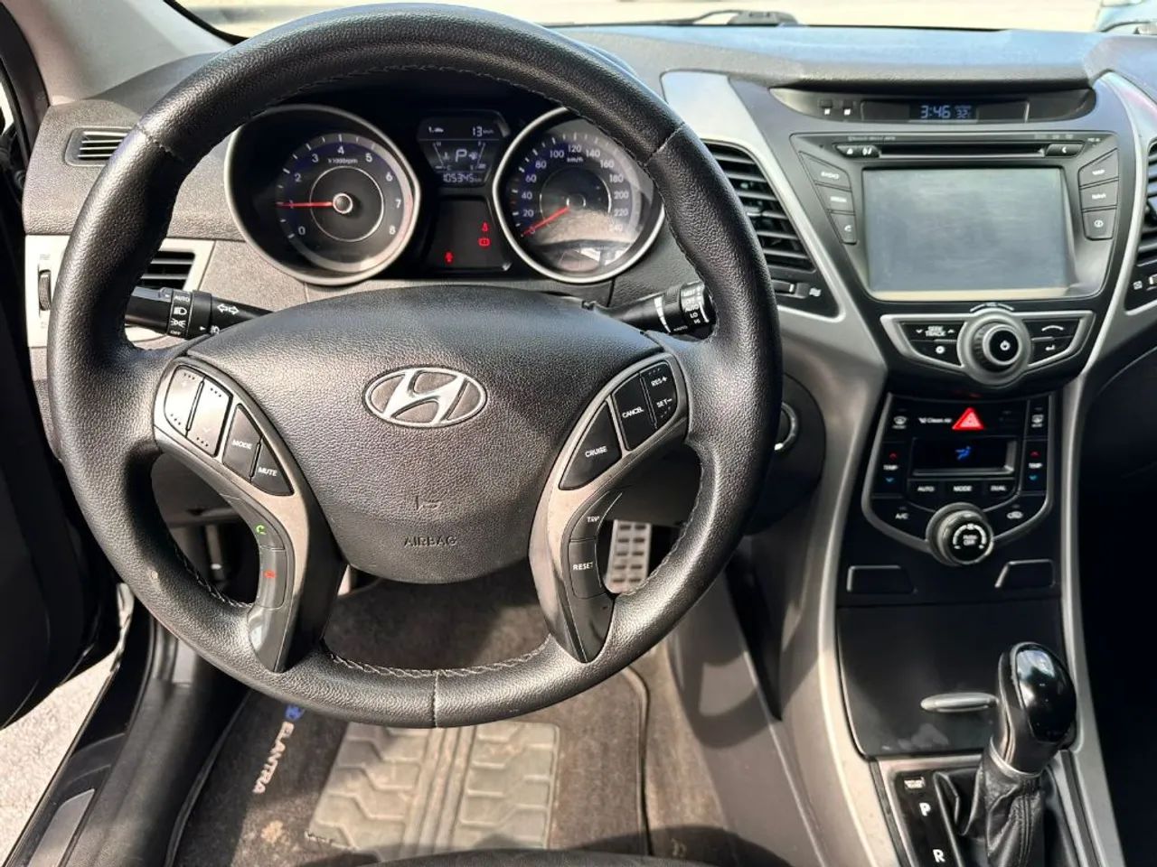 Hyundai Elantra GLS 2.0 16V Flex Aut. 2015 - Foto 4