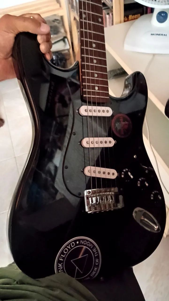 GUITARRA STRATOCASTER   IMPECAVEL - Foto 3