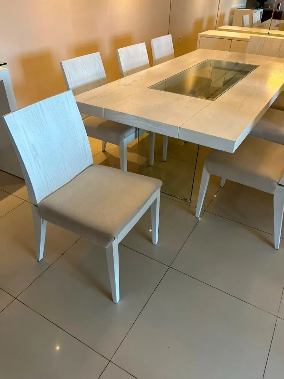 Mesa de Jantar 8 Lugares com Tampo de Vidro + 8 Cadeiras - Foto 3