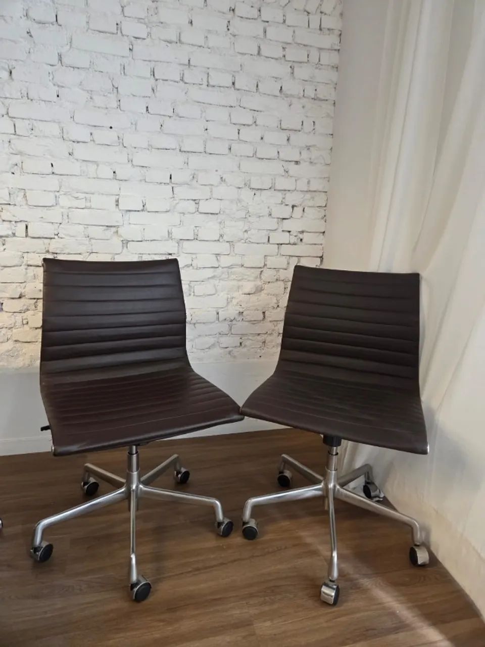 Jogo de 4 Cadeiras eames office - esteirinha sem braço  courino marrom cafe - Foto 3