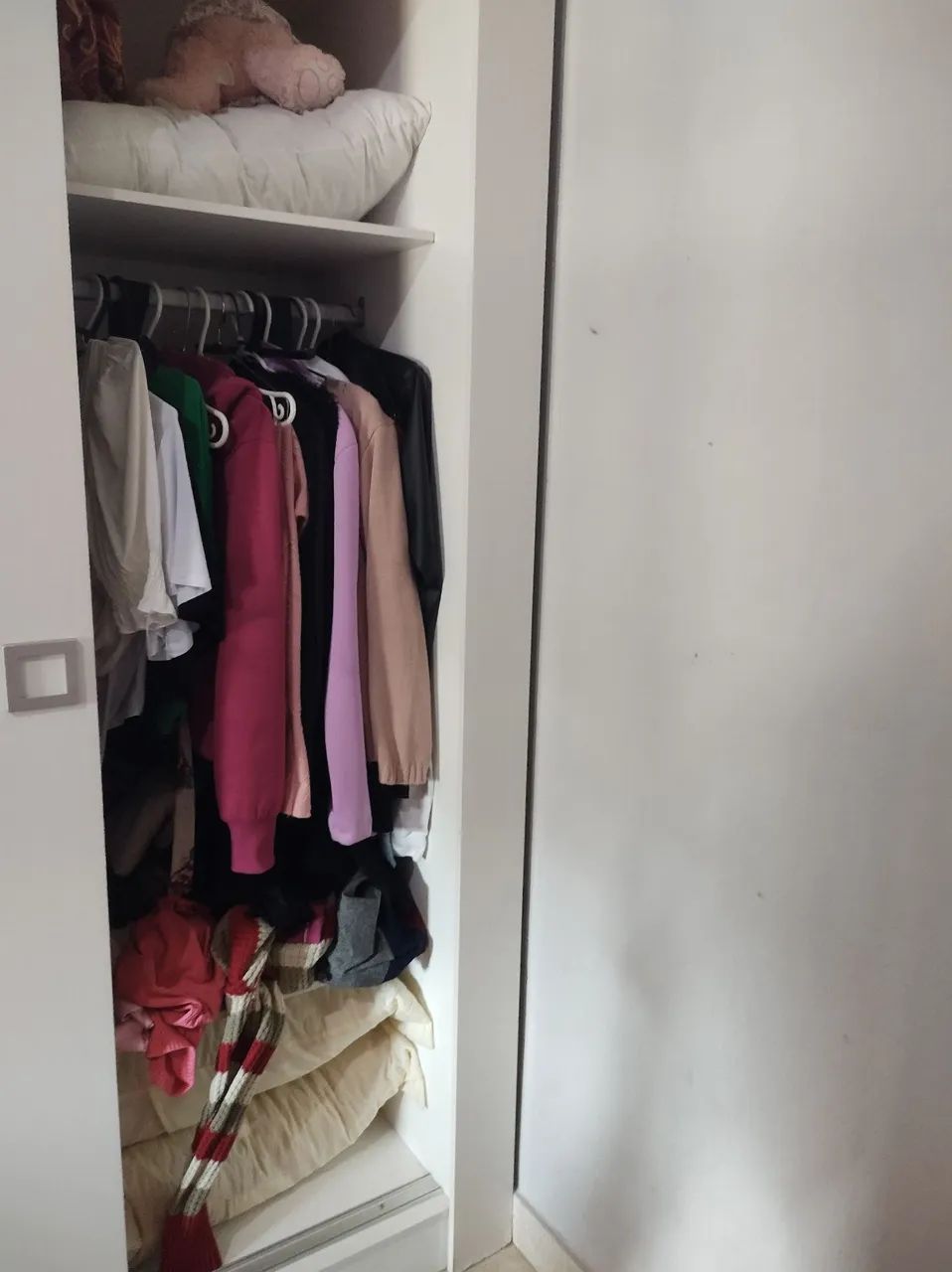 Guarda roupa Solteiro 3 portas de correr  com espelho sem gavetas - Foto 5