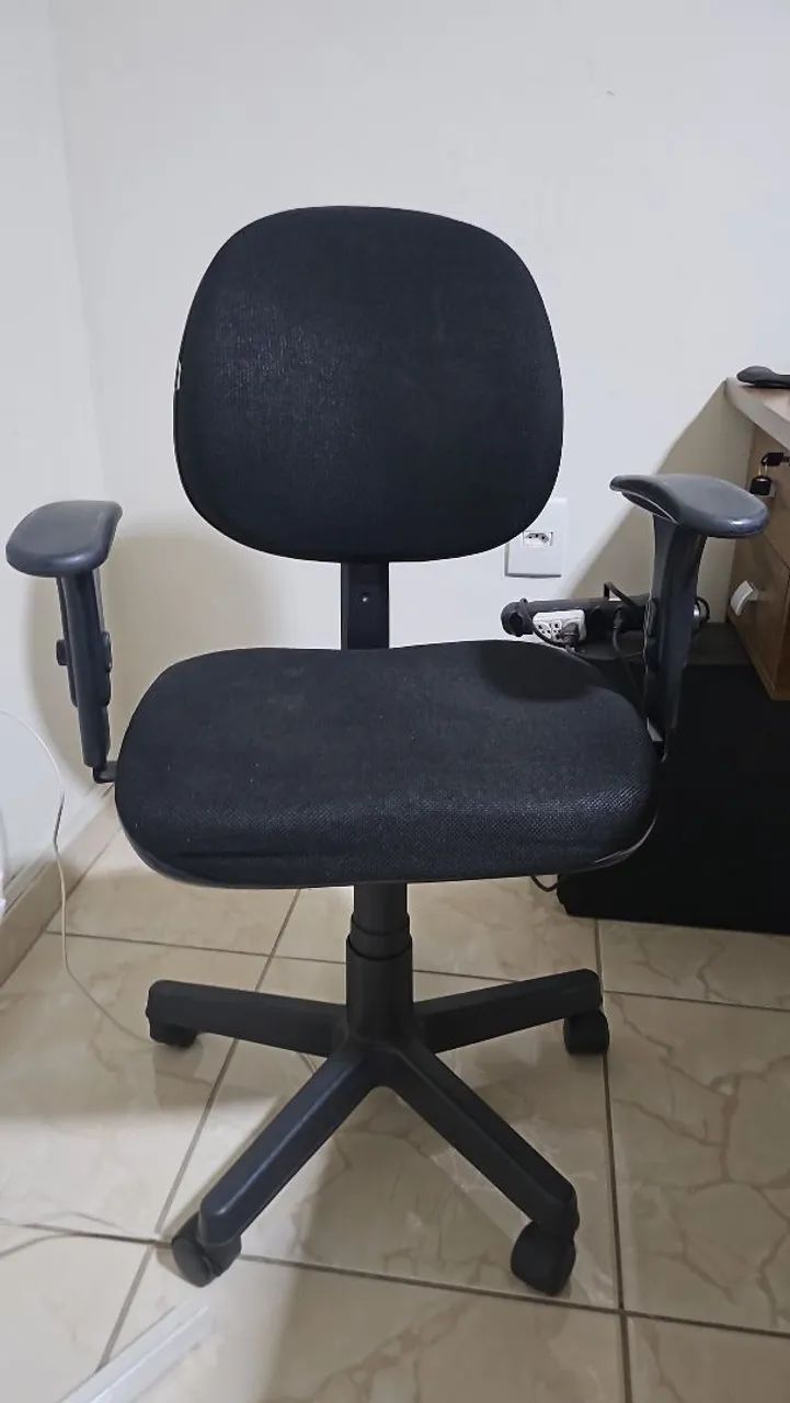 Mesa 1.40x1.40 com cadeira para escritorio - Foto 2
