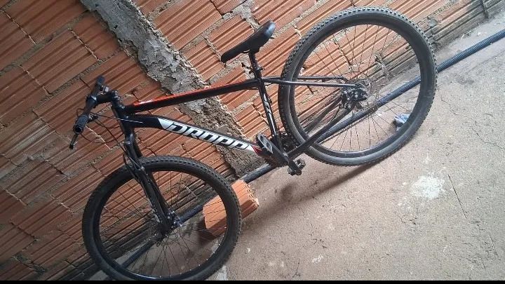 Vendo bicicleta nova