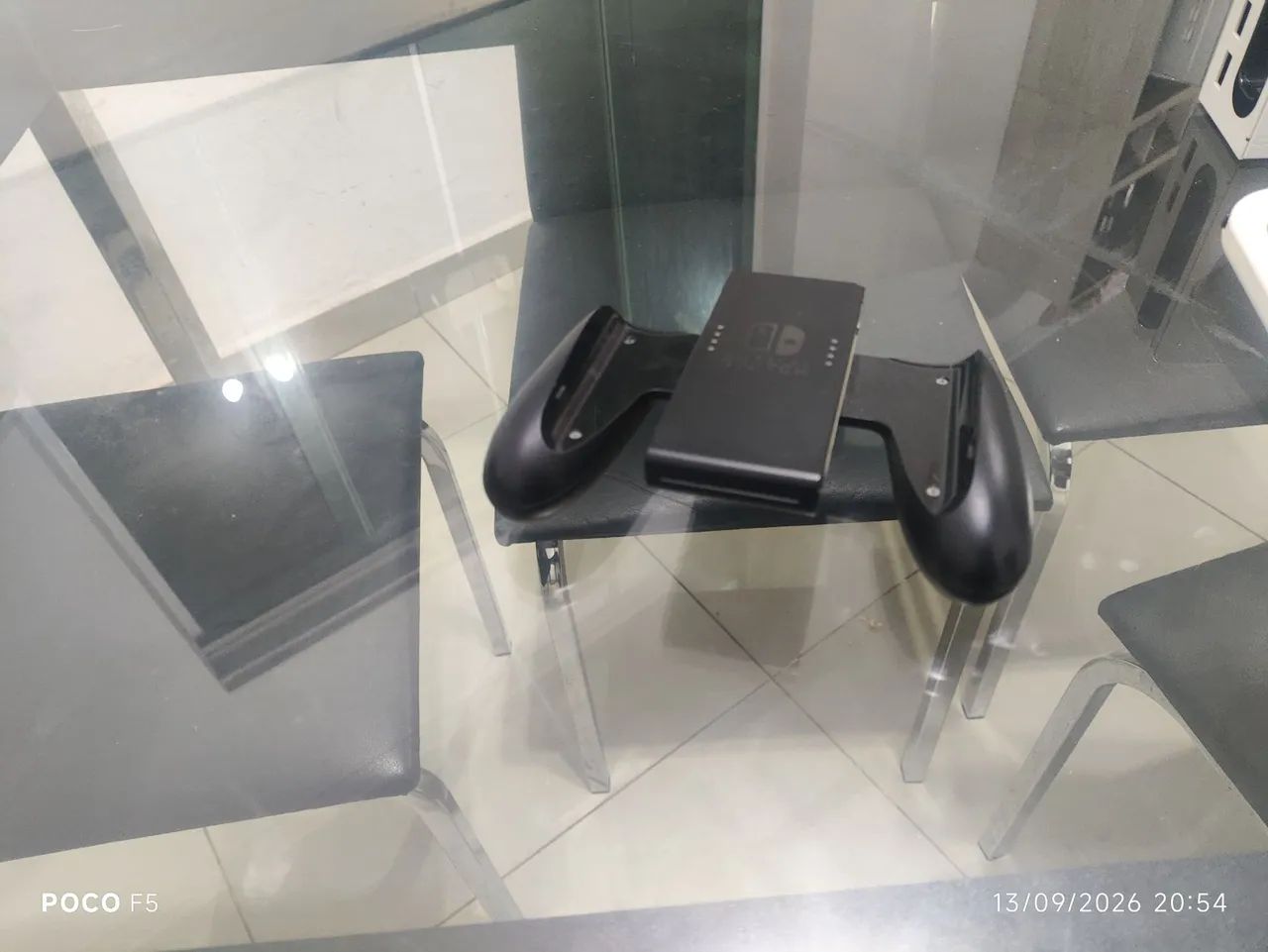 Nintendo Switch OLED + MicroSD 128GB + Acessórios - Foto 4