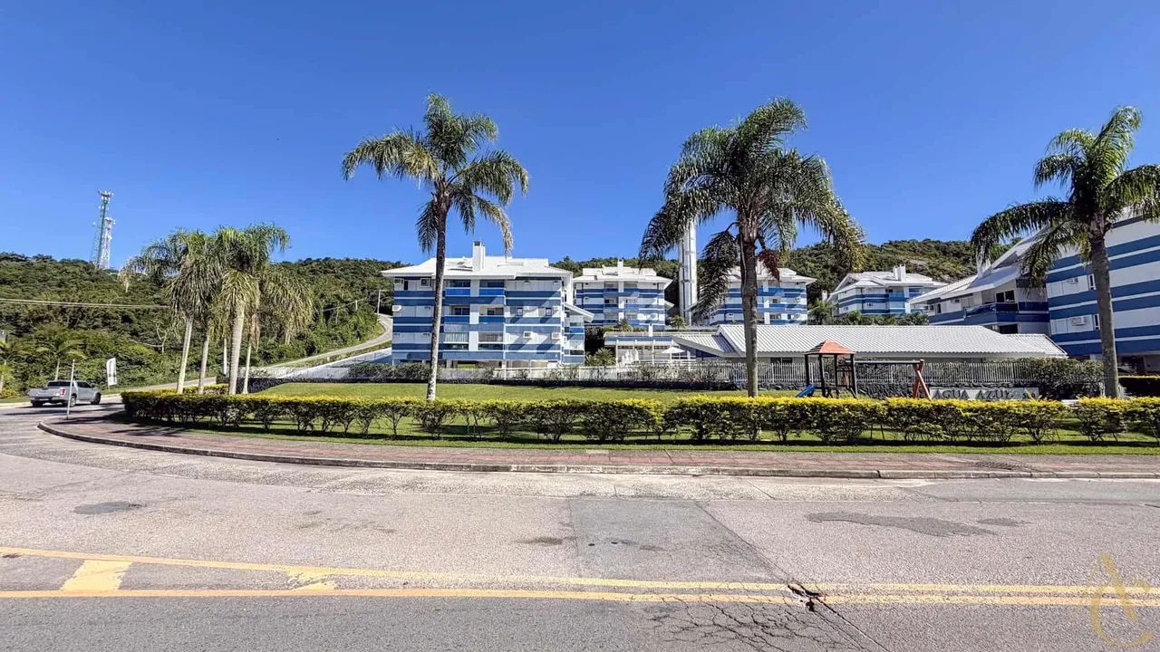 Apartamento para alugar - 3 quartos sendo 1 suíte - Praia Brava | Florianópolis/SC.