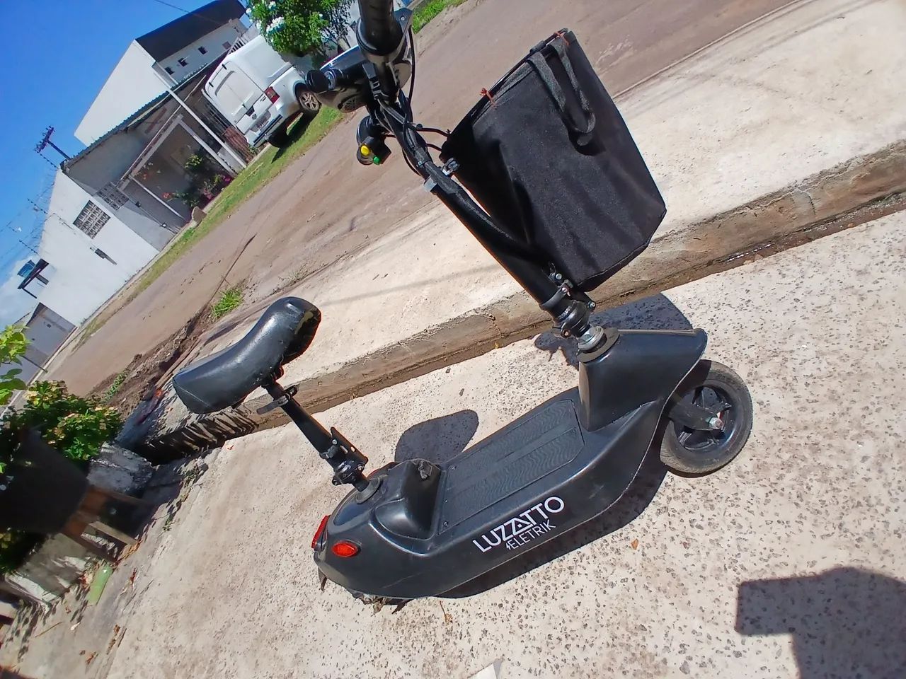 Moto elétrica infantil 