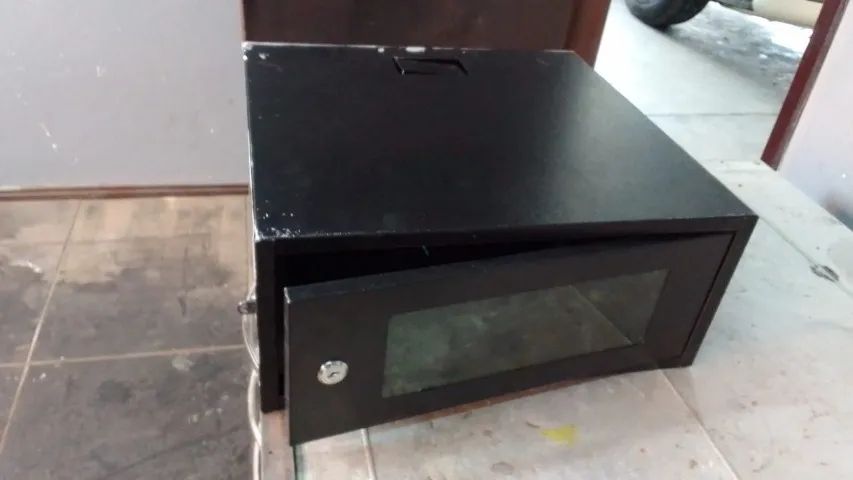 Mini Rack informatica- 0,50 x 0,35 x 16,2