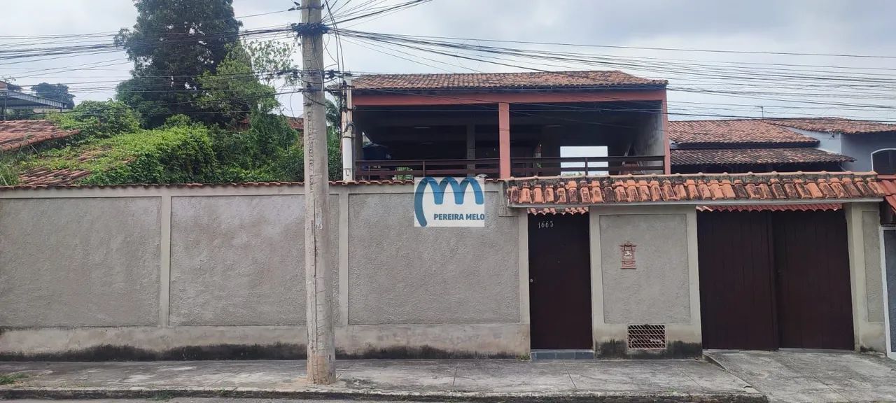 Ampla casa linear, próxima aos prédios da ATN (COND. DO CRISTO)