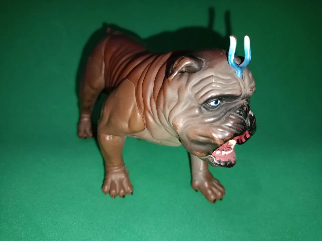 Boneco Marvel Legends Lockjaw Hasbro