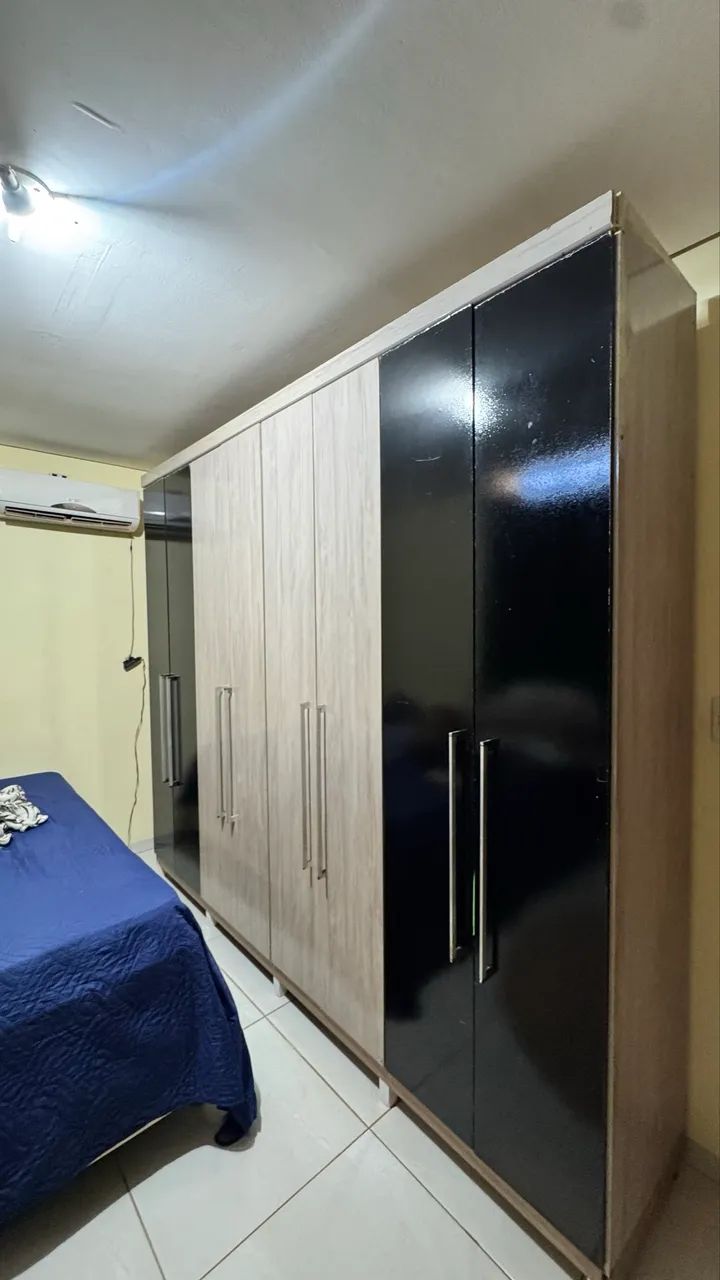 Vendo - guarda-roupa de casal