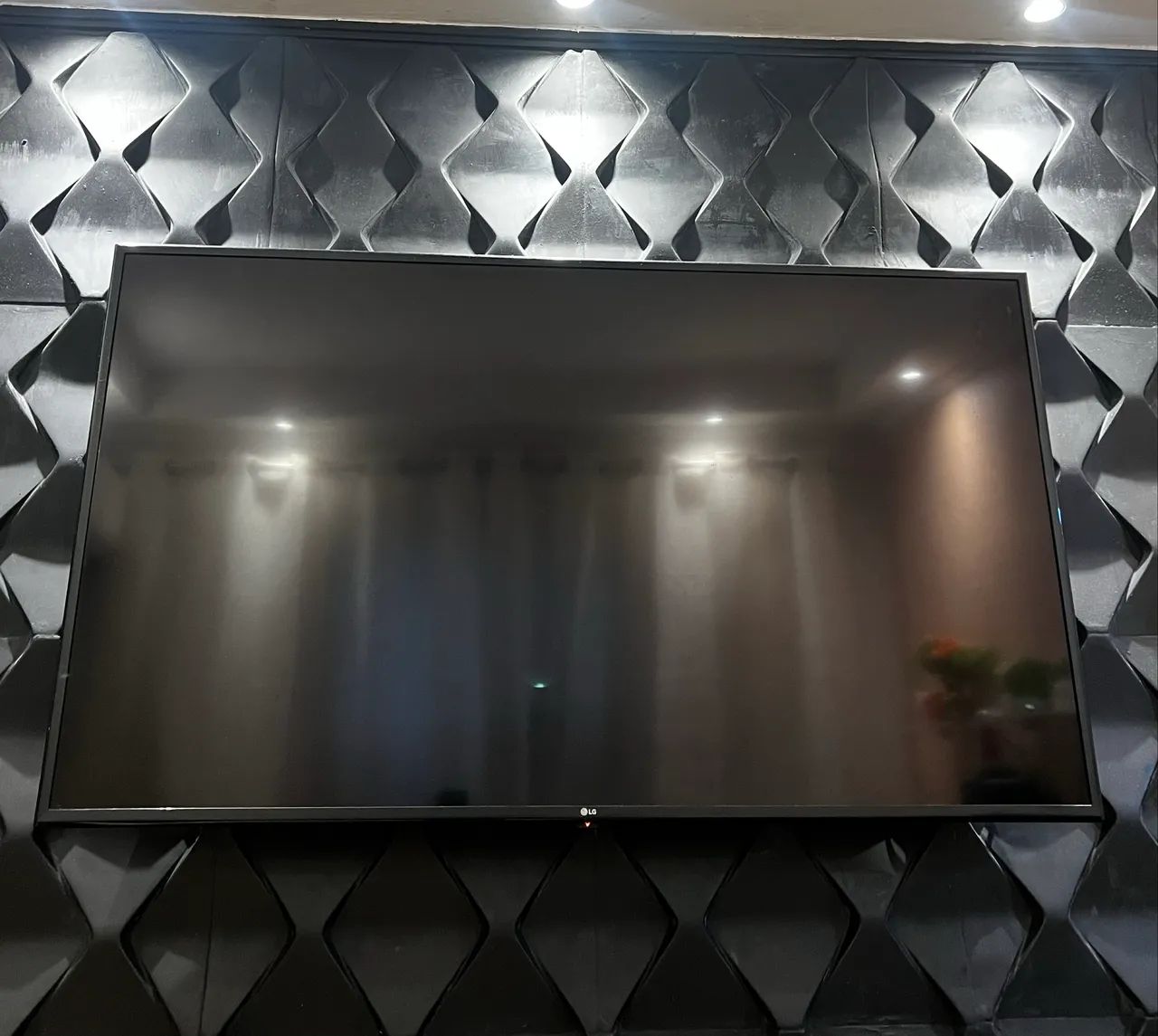 TV LG 60  Polegadas Smart -Para Conserto - Foto 2