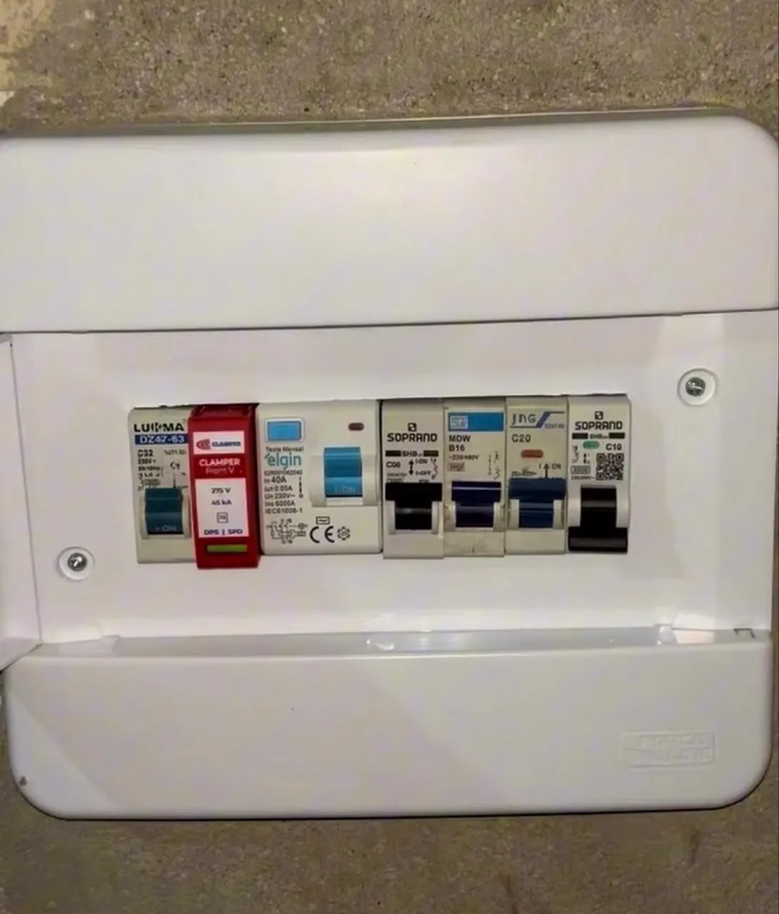 Montagem e Organização de Quadro de Distribuição  - Foto 2