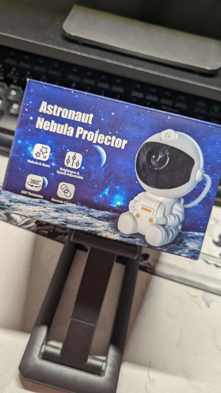 Projetor de Galáxia em formato de Astronauta - NOVO