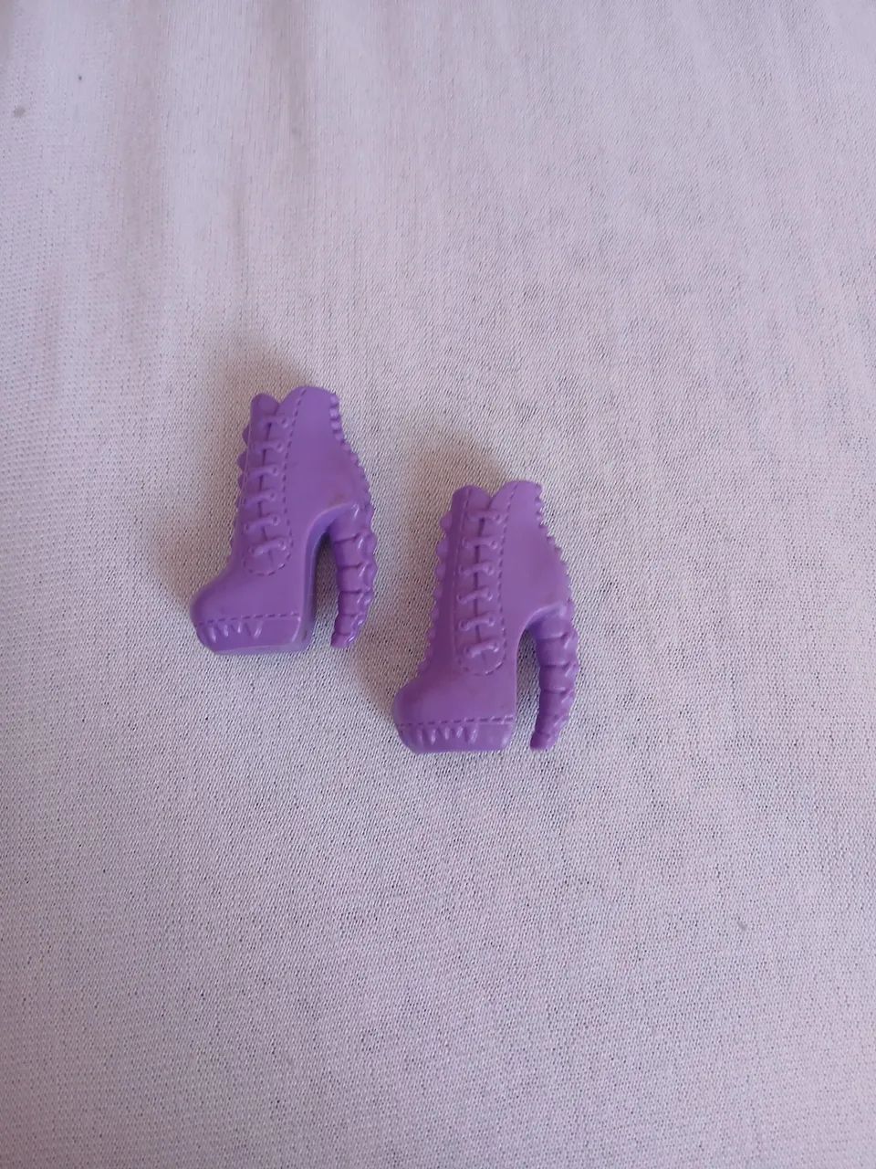 Bota de boneca monster high clawdeen 