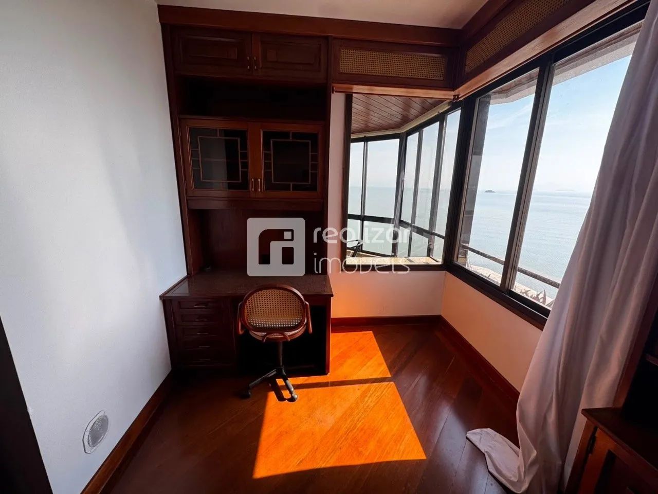 Apartamento de 4 dormitórios na Beira Mar - Foto 4