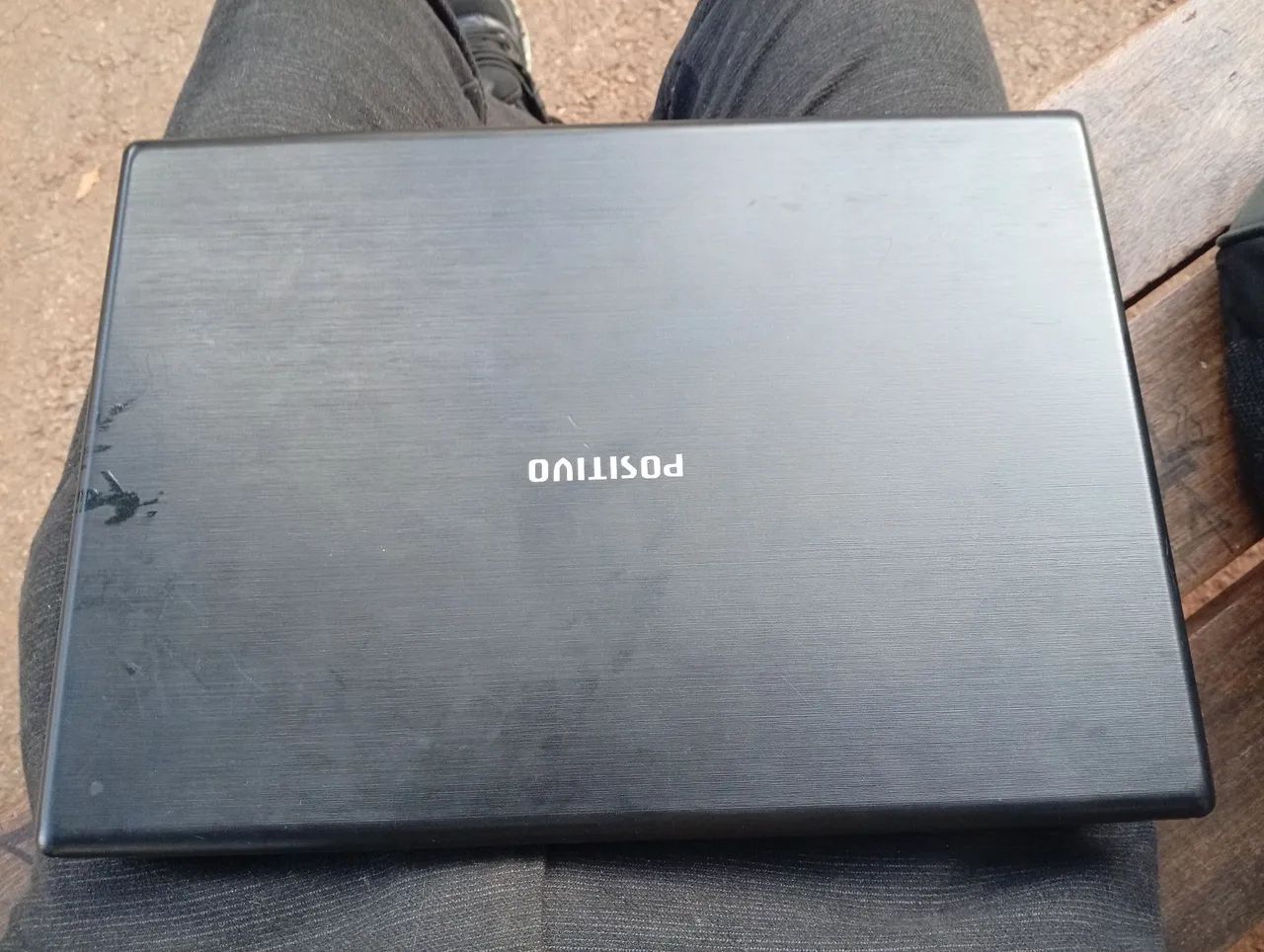 Notebook positivo: comprei recentemente utilizei apenas 2 vezes ,como controlador de DJ. - Foto 2