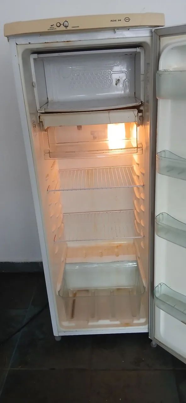 Geladeira (com defeito) - Foto 2