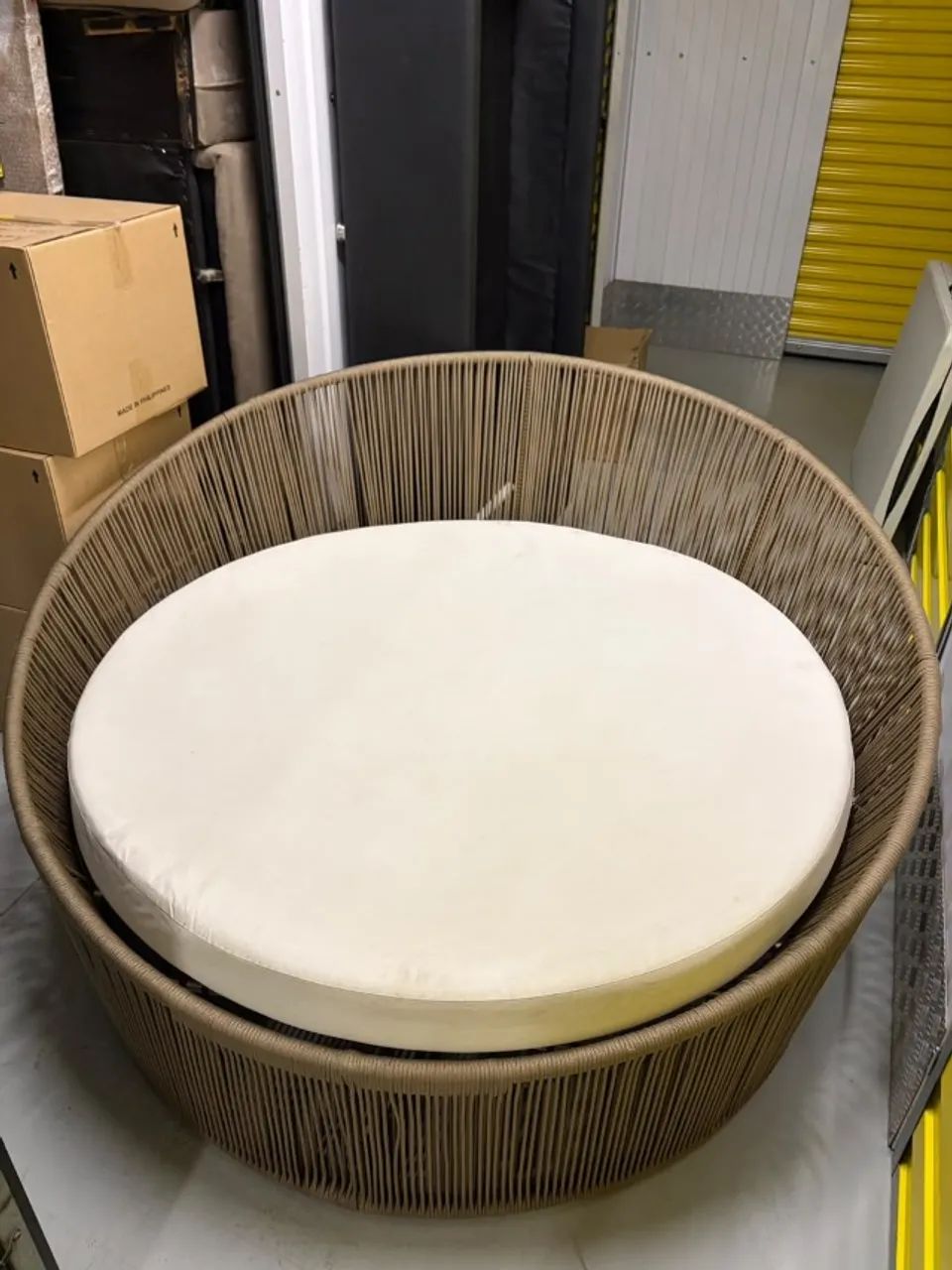 Daybed Redondo em Corda Náutica com Almofadas Originais