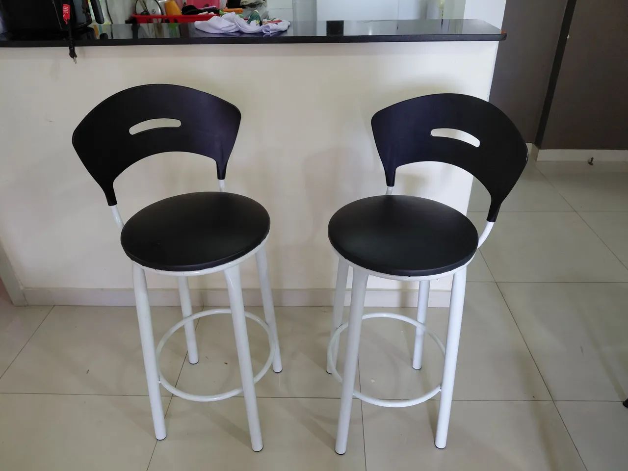 Vendo essas duas cadeiras por 250