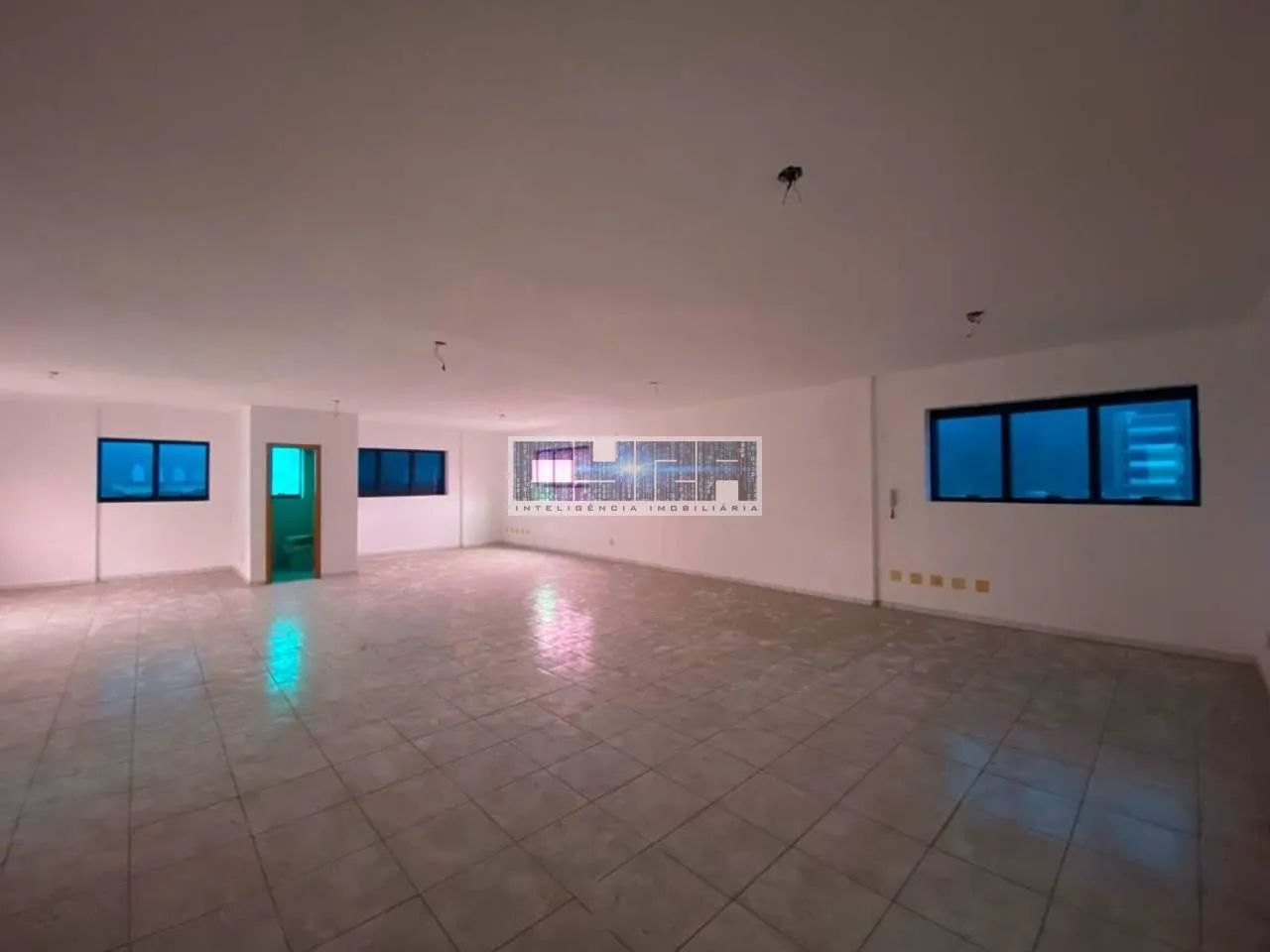 SALA COMERCIAL na Avenida Ana Costa - Foto 4
