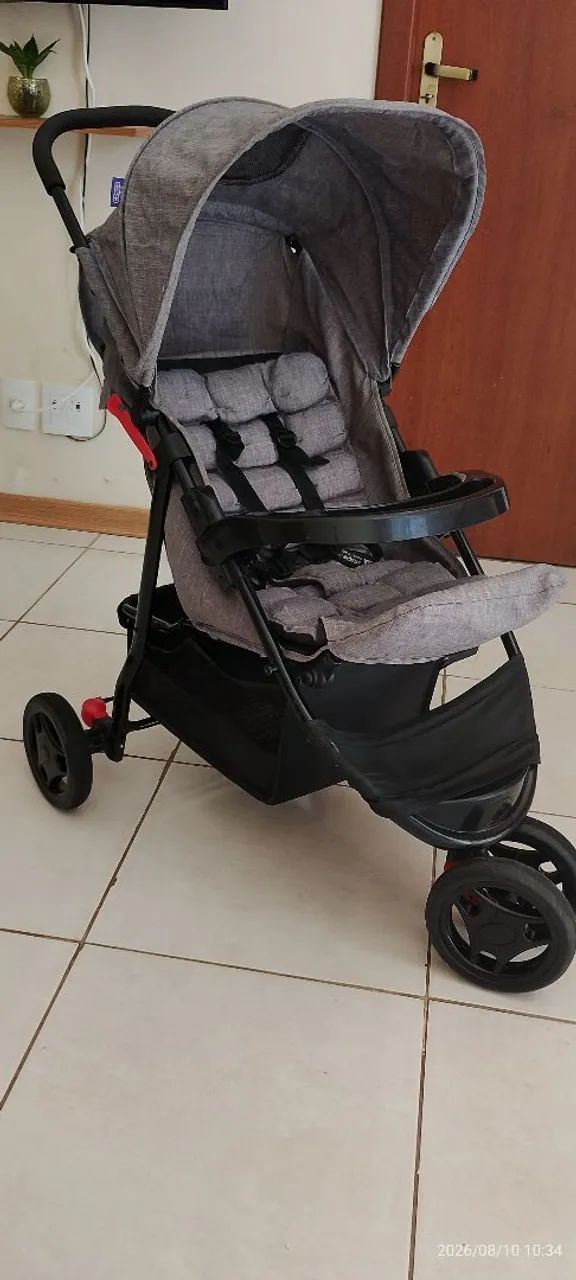 Carrinho de bebê Cosco 