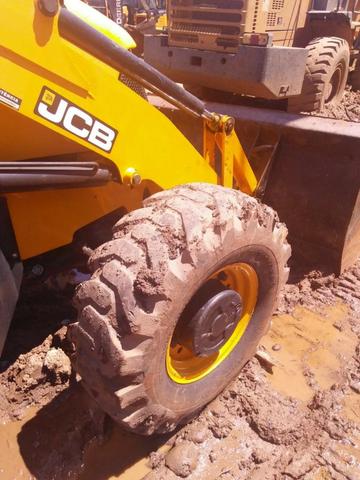 Retroescavadeiras Jcb 4x4 2013 - Foto 2