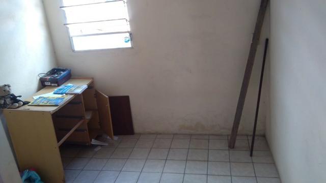 Vende-se um Prédio com 3 Casas - Foto 3