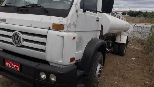 Vendo caminhões no pipa ou no chassis - Foto 4