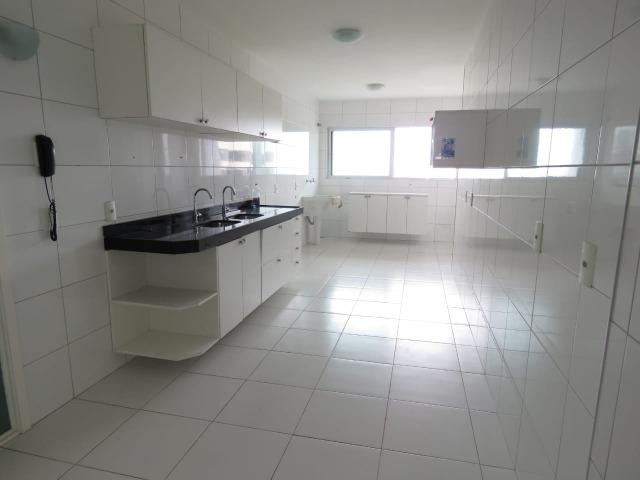 Locação na Península / 249m² / 4 suítes/ frente mar/ andar alto/projetados/ Exclusividade - Foto 13