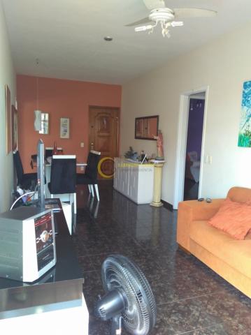 Apartamento 2 quartos com varanda em Olaria - Quadra Azul