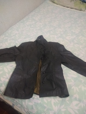 Vendo jaqueta de couro - Foto 4