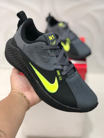 nike ou new balance