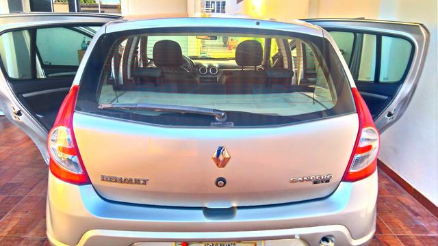 Renault Sandero - carro de mulher - Foto 2