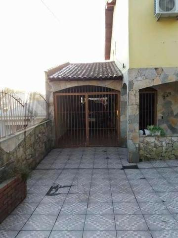 Casa alvenaria 190 m² com 3 dormitórios com garagem e vaga na Medianeira - Foto 2