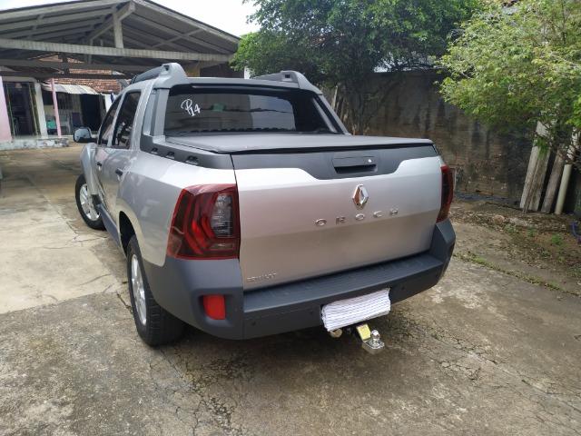 Vende-se Duster Oroch Semi Nova - Foto 10
