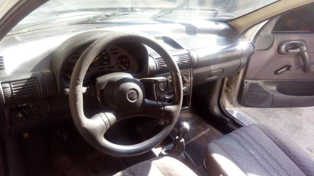 Corsa 99 Básico - Foto 9