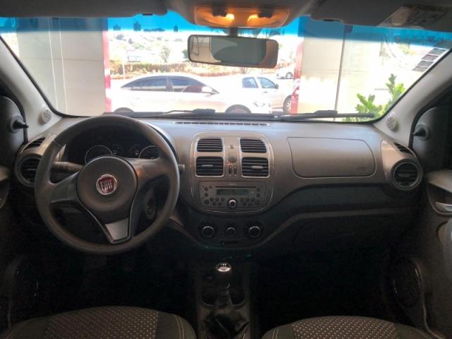 FIAT GRAND SIENA 1.6 MPI ESSENCE 16V 2016 - Foto 11